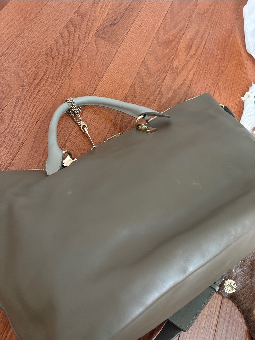 Chloe Bayleigh Leather Top-Handle Shoulder Bag with Gold Hardware - Picture 15 of 16